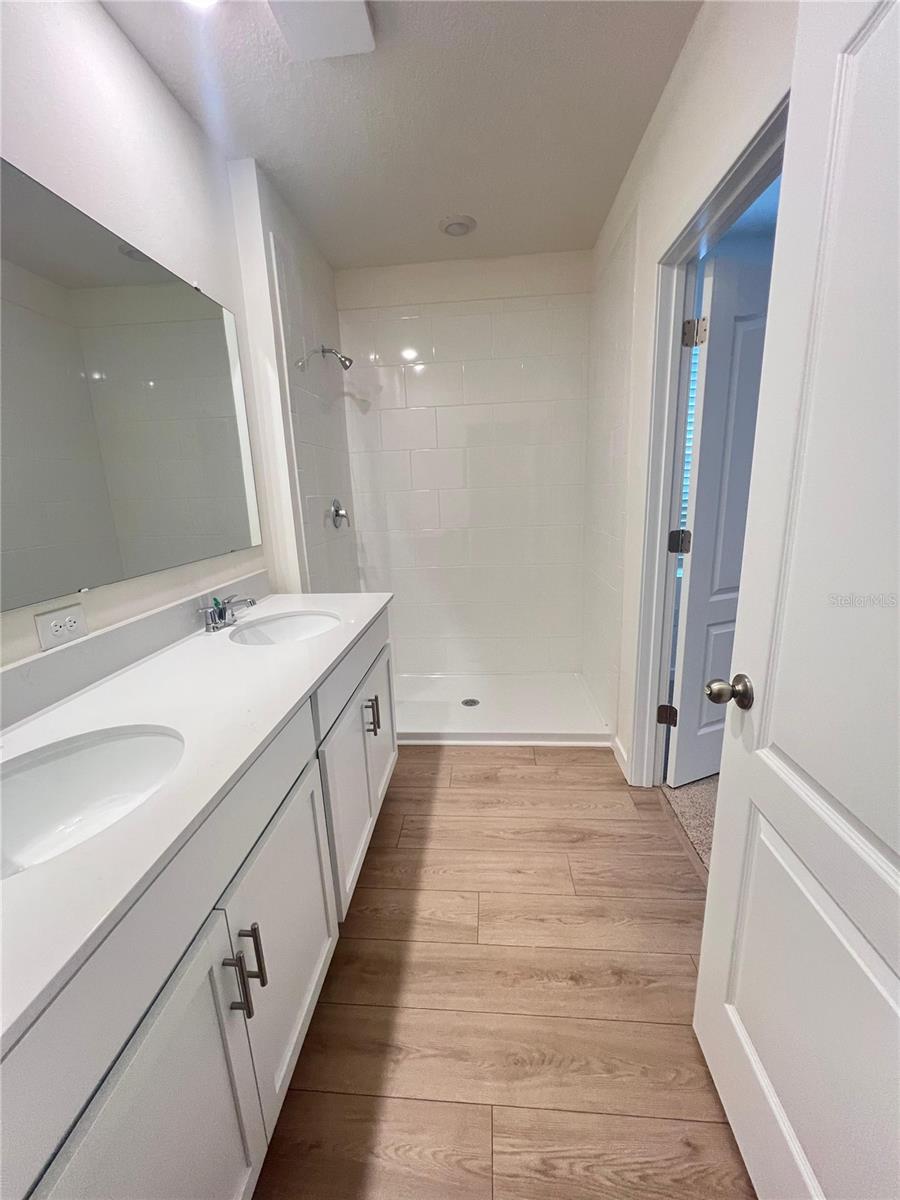 Image 11 of 20 For 2085 Walnut Creek Drive
