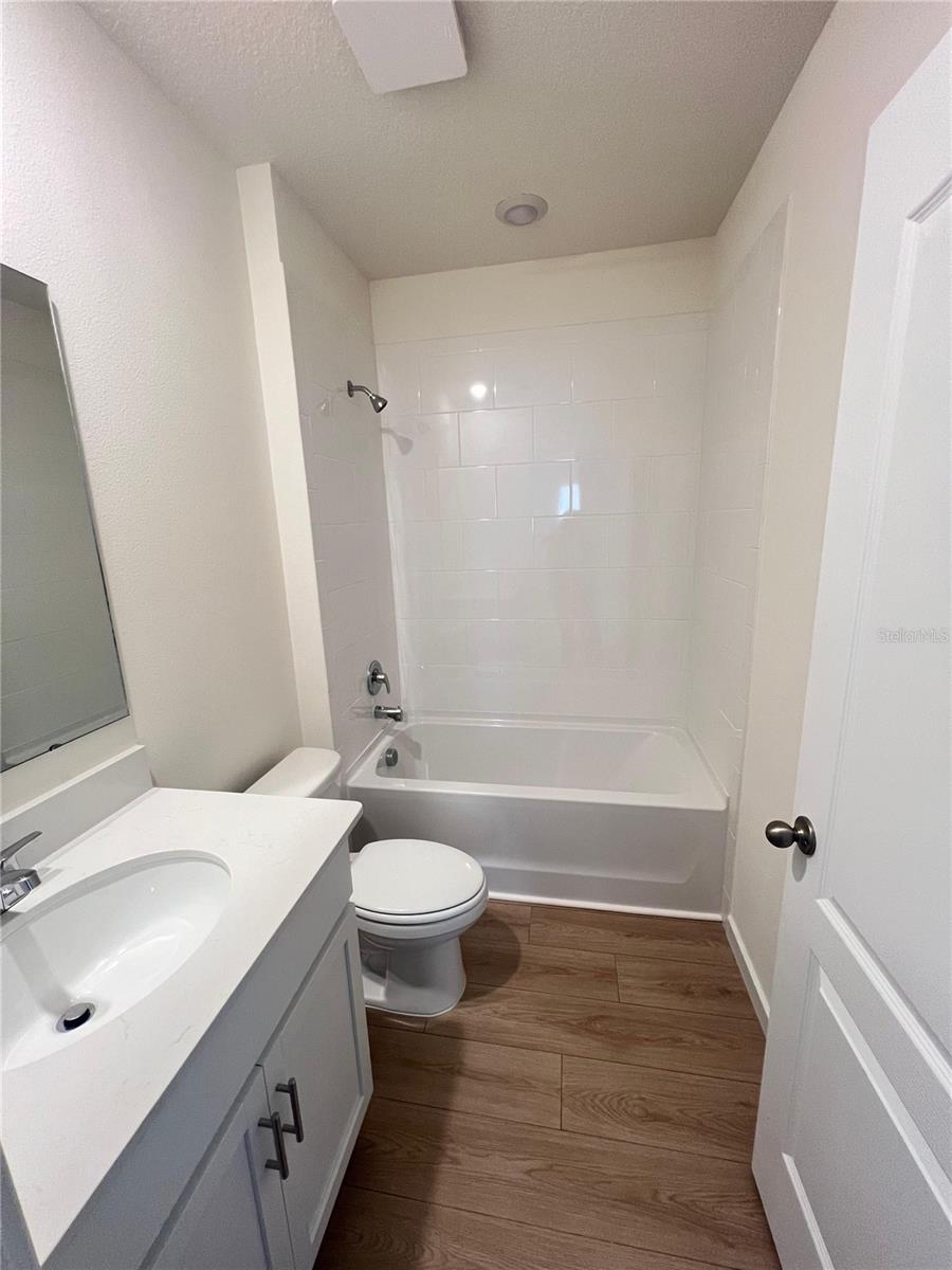 Image 16 of 20 For 2085 Walnut Creek Drive