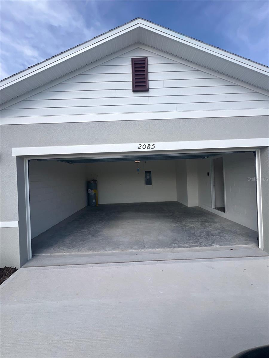 Image 4 of 20 For 2085 Walnut Creek Drive