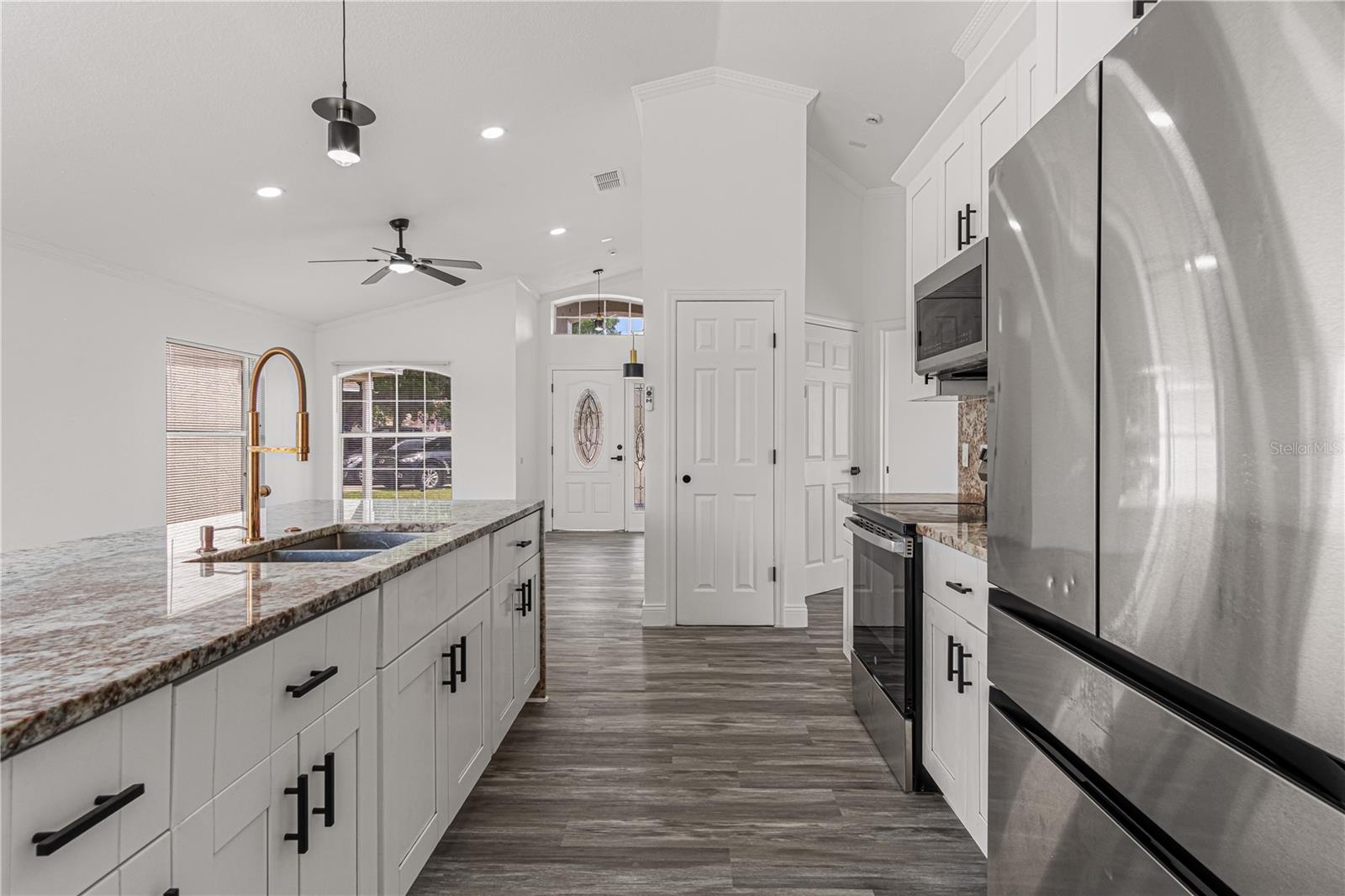 Image 11 of 47 For 2402 Avalon Court