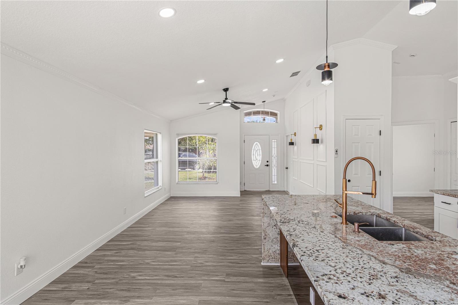 Image 17 of 47 For 2402 Avalon Court