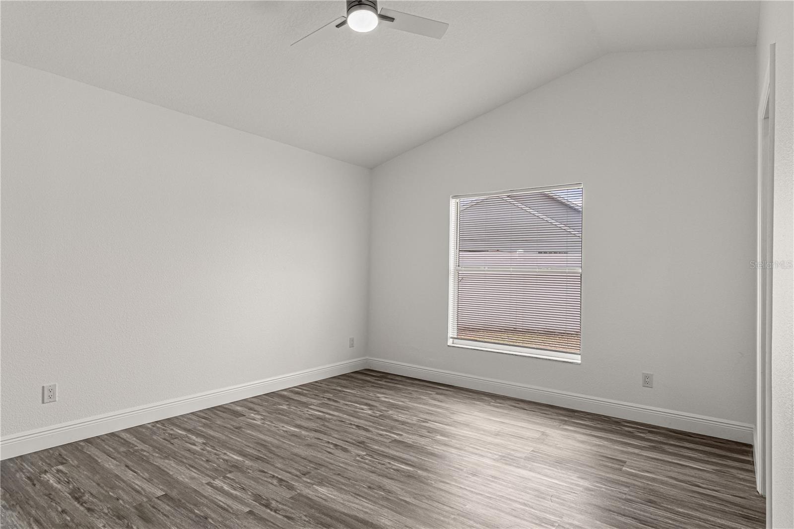 Image 22 of 47 For 2402 Avalon Court