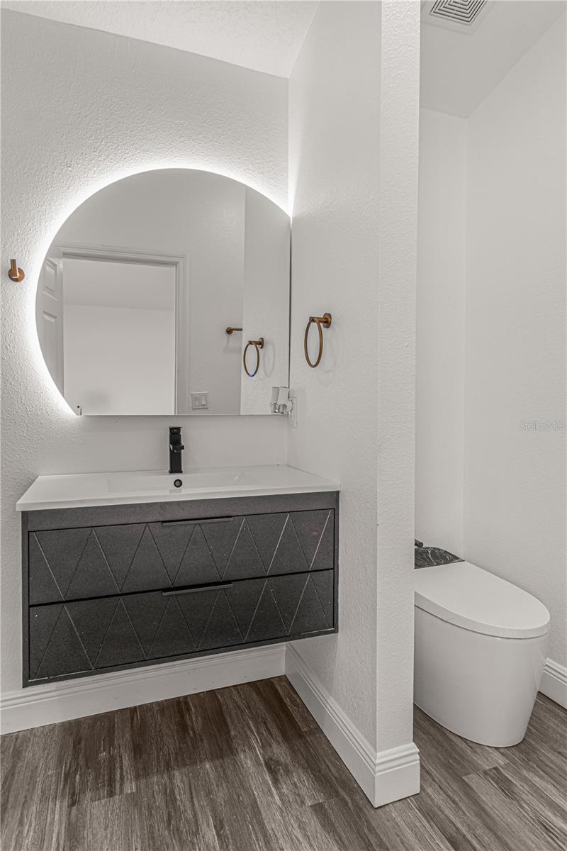 Image 23 of 47 For 2402 Avalon Court