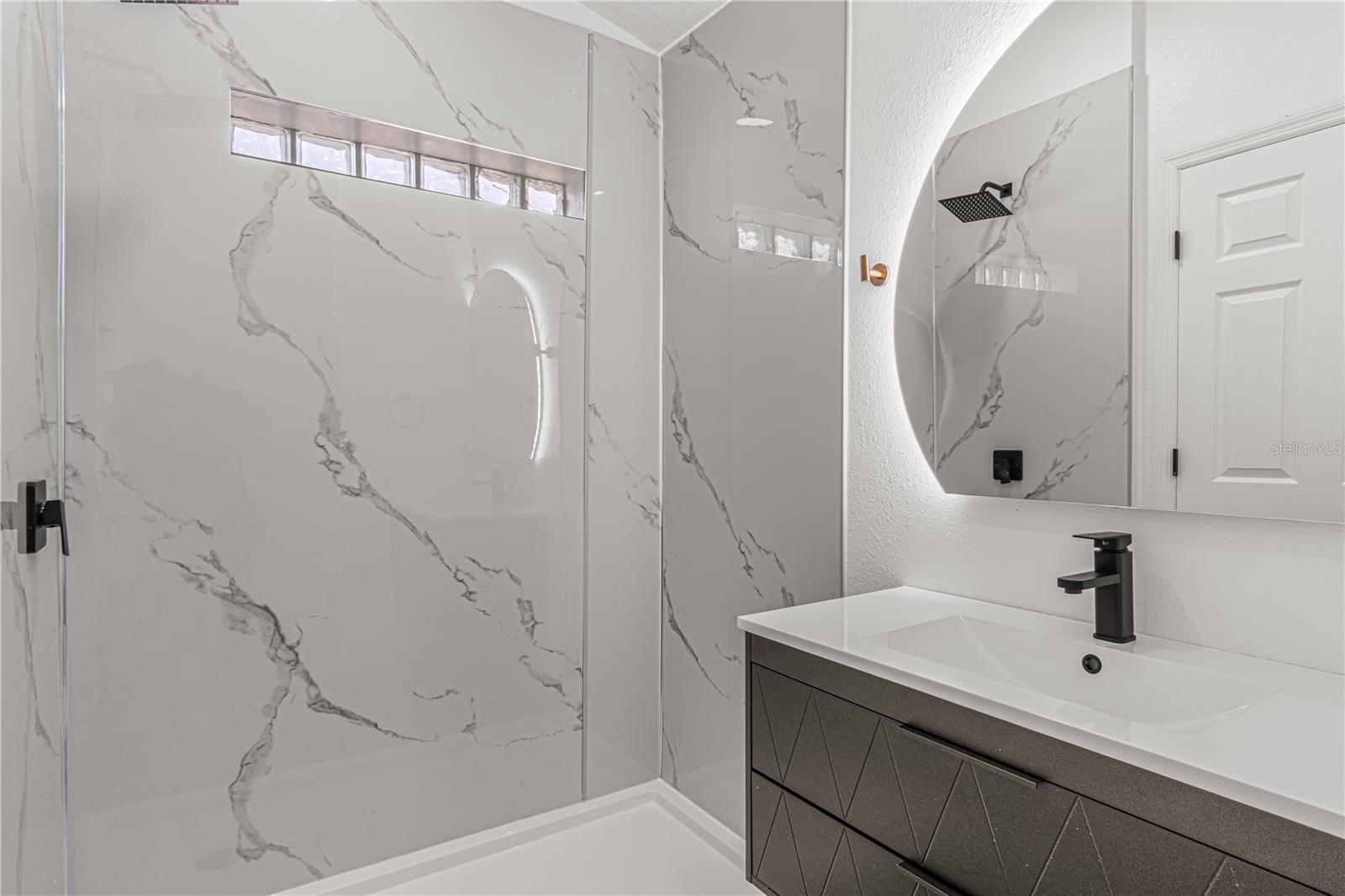 Image 24 of 47 For 2402 Avalon Court