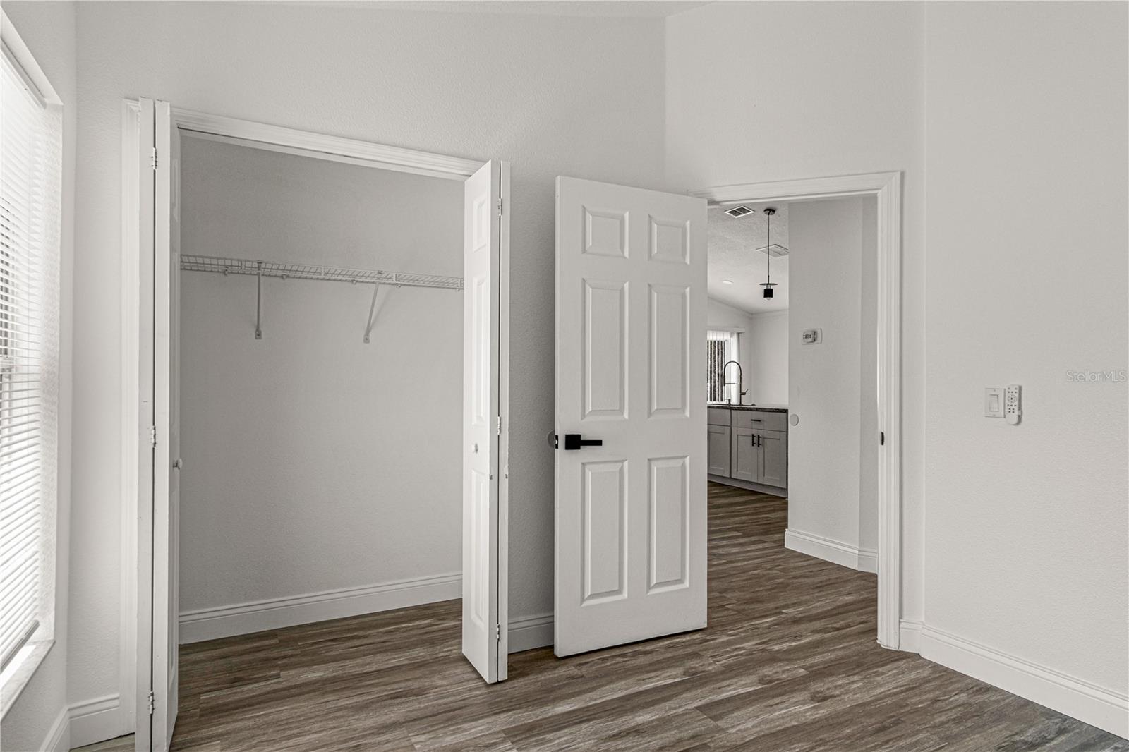 Image 26 of 47 For 2402 Avalon Court