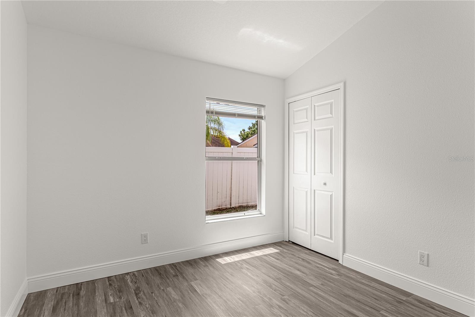 Image 27 of 47 For 2402 Avalon Court