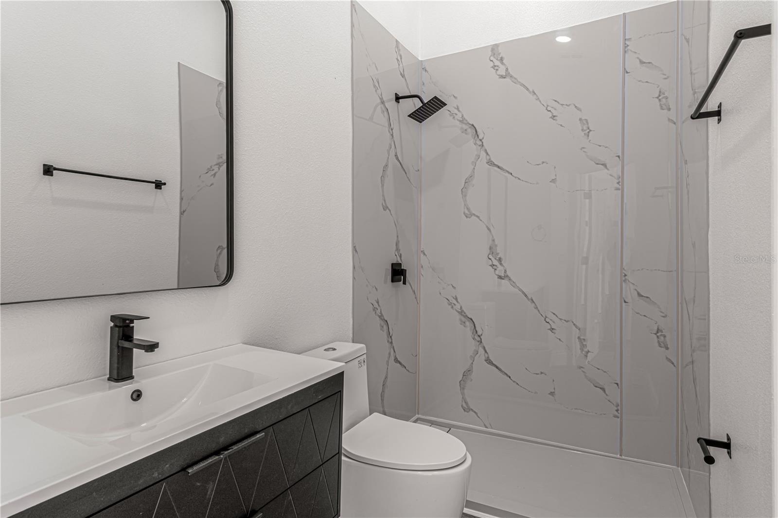 Image 29 of 47 For 2402 Avalon Court