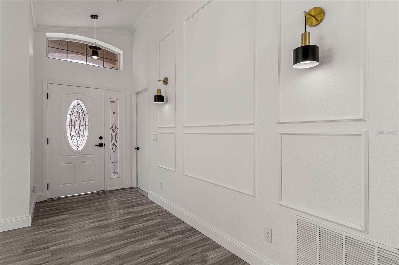 Image 4 of 47 For 2402 Avalon Court