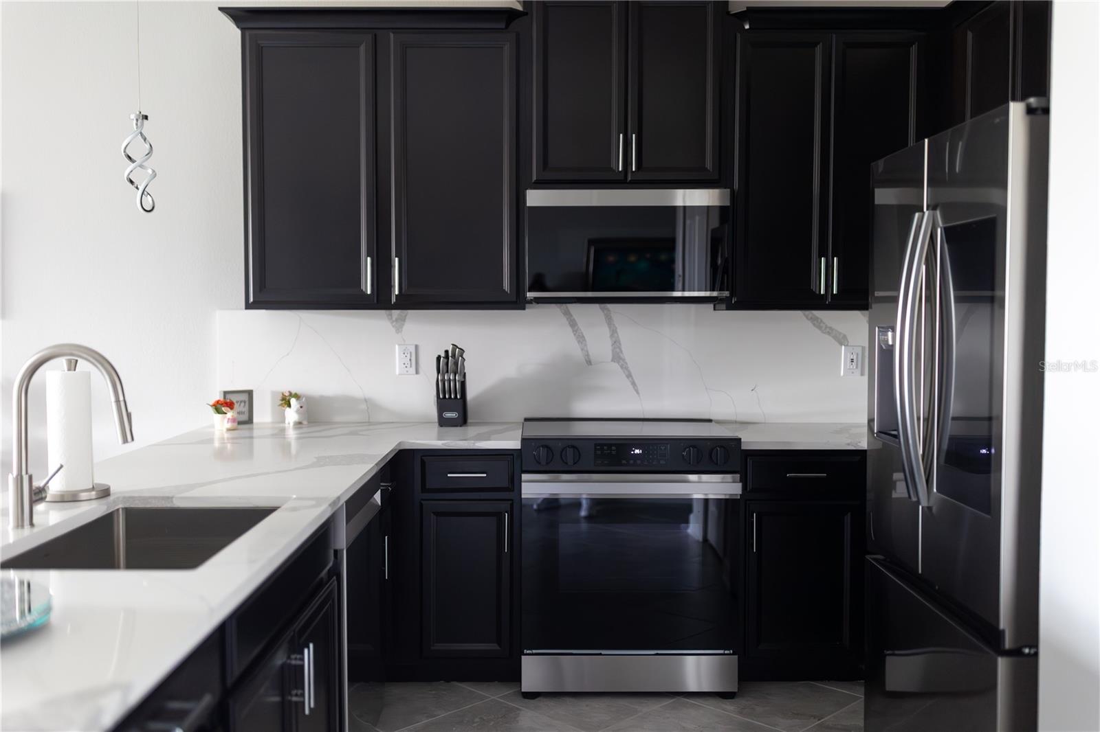 Image 9 of 42 For 8995 Azalea Sands Lane 2801