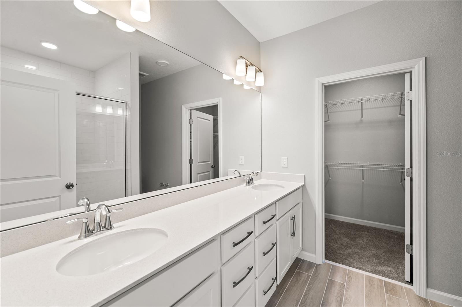 Image 12 of 28 For 1367 Mount Royal Drive