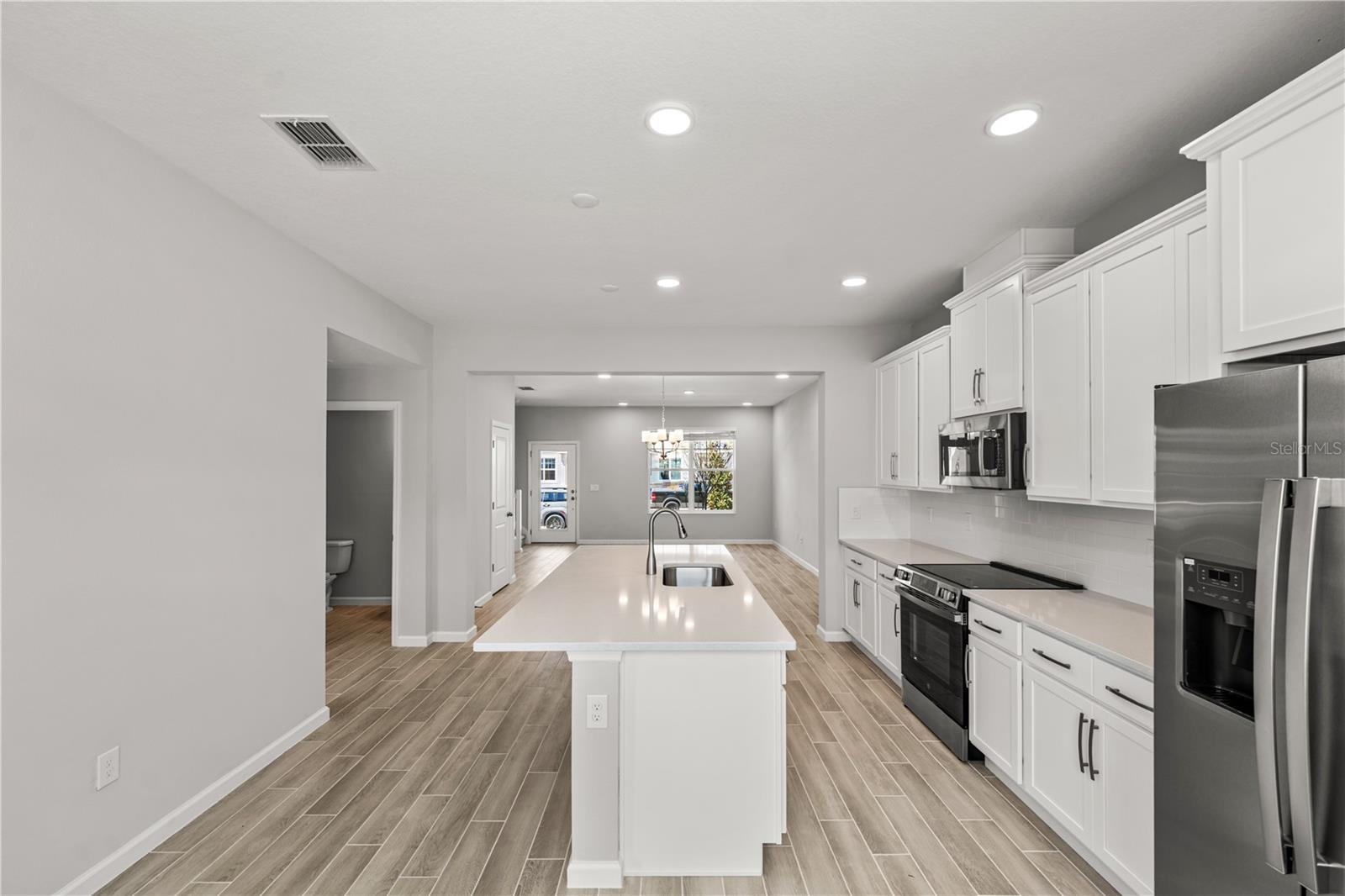 Image 9 of 28 For 1367 Mount Royal Drive