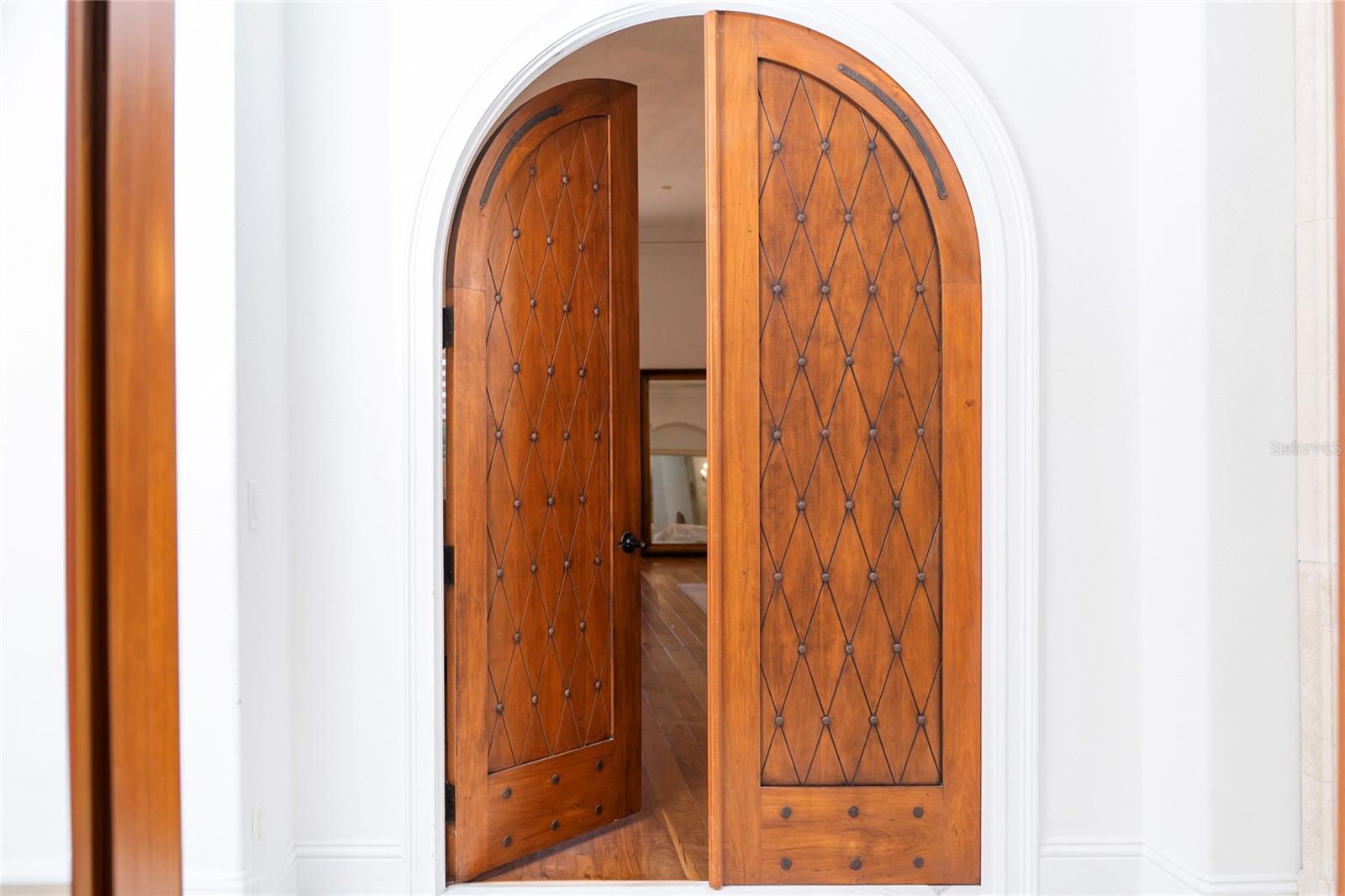 Image 39 of 90 For 6857 Valhalla Way