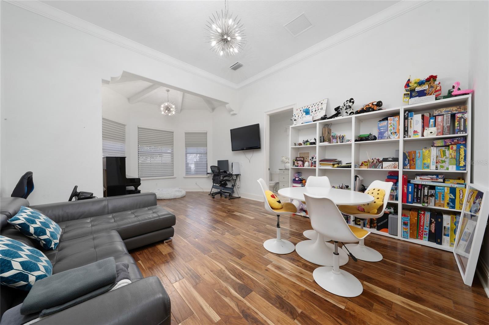 Image 52 of 90 For 6857 Valhalla Way