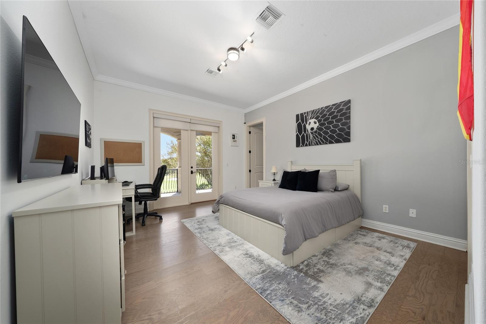 Image 68 of 90 For 6857 Valhalla Way