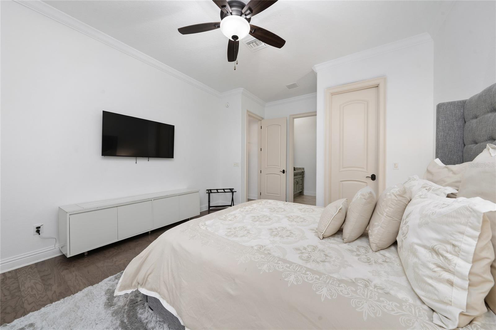 Image 72 of 90 For 6857 Valhalla Way