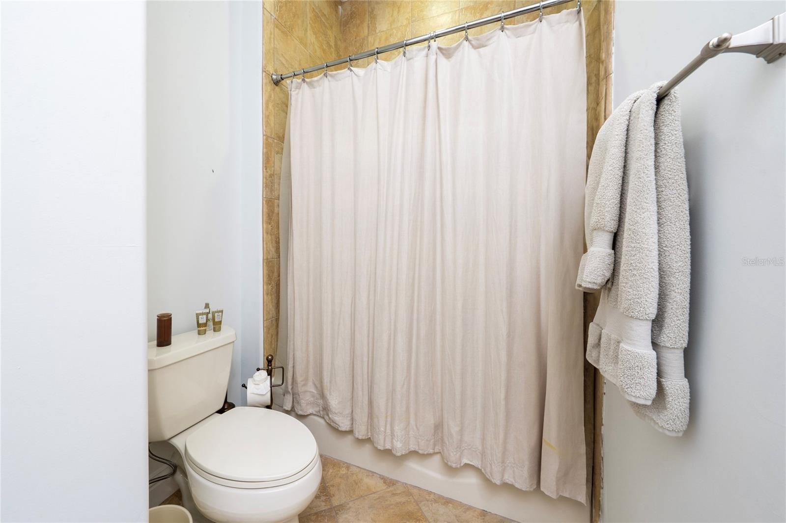 Image 74 of 90 For 6857 Valhalla Way