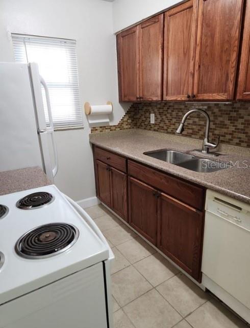 Image 4 of 8 For 817 Sky Lake Circle A