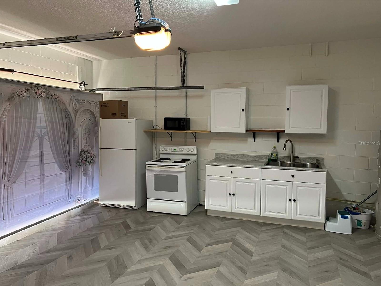 Image 6 of 8 For 1203 Cumbrian Lakes Court