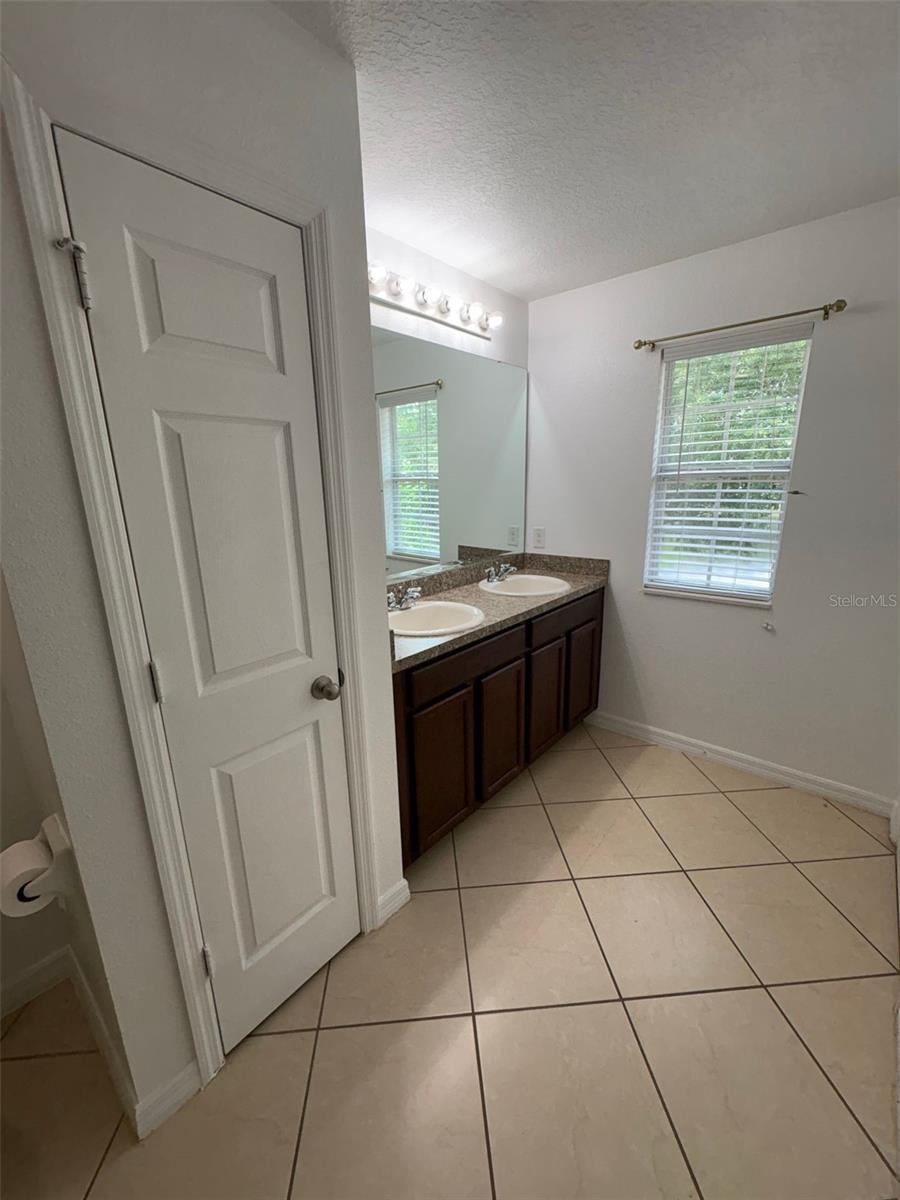 Image 23 of 38 For 2875 Sunstone Drive