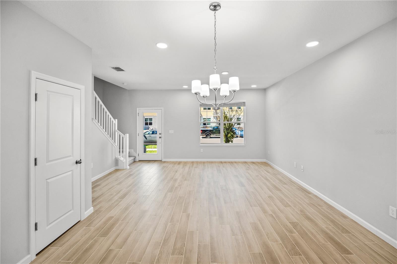 Image 3 of 28 For 1363 Mount Royal Drive