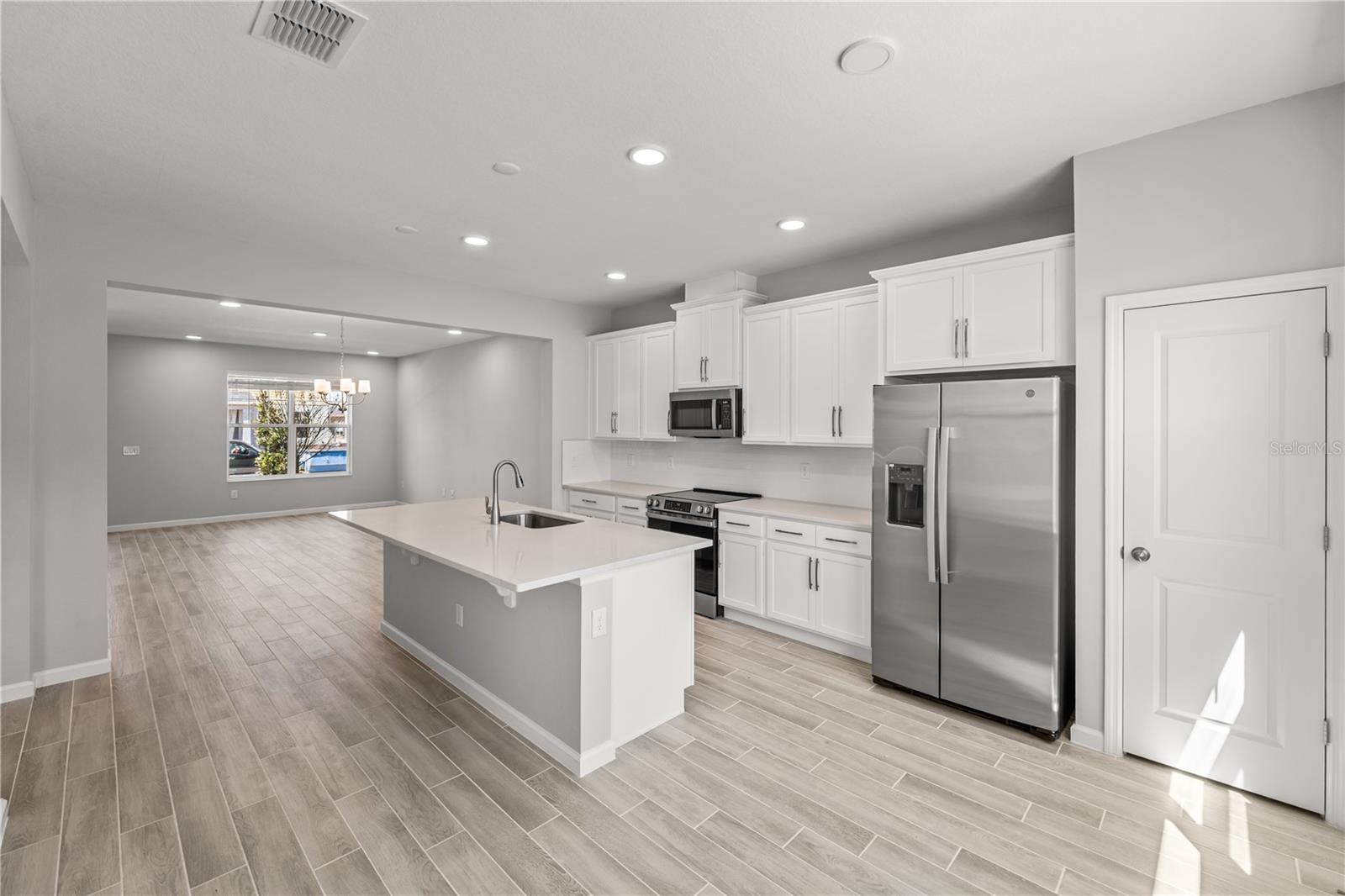 Image 8 of 28 For 1363 Mount Royal Drive