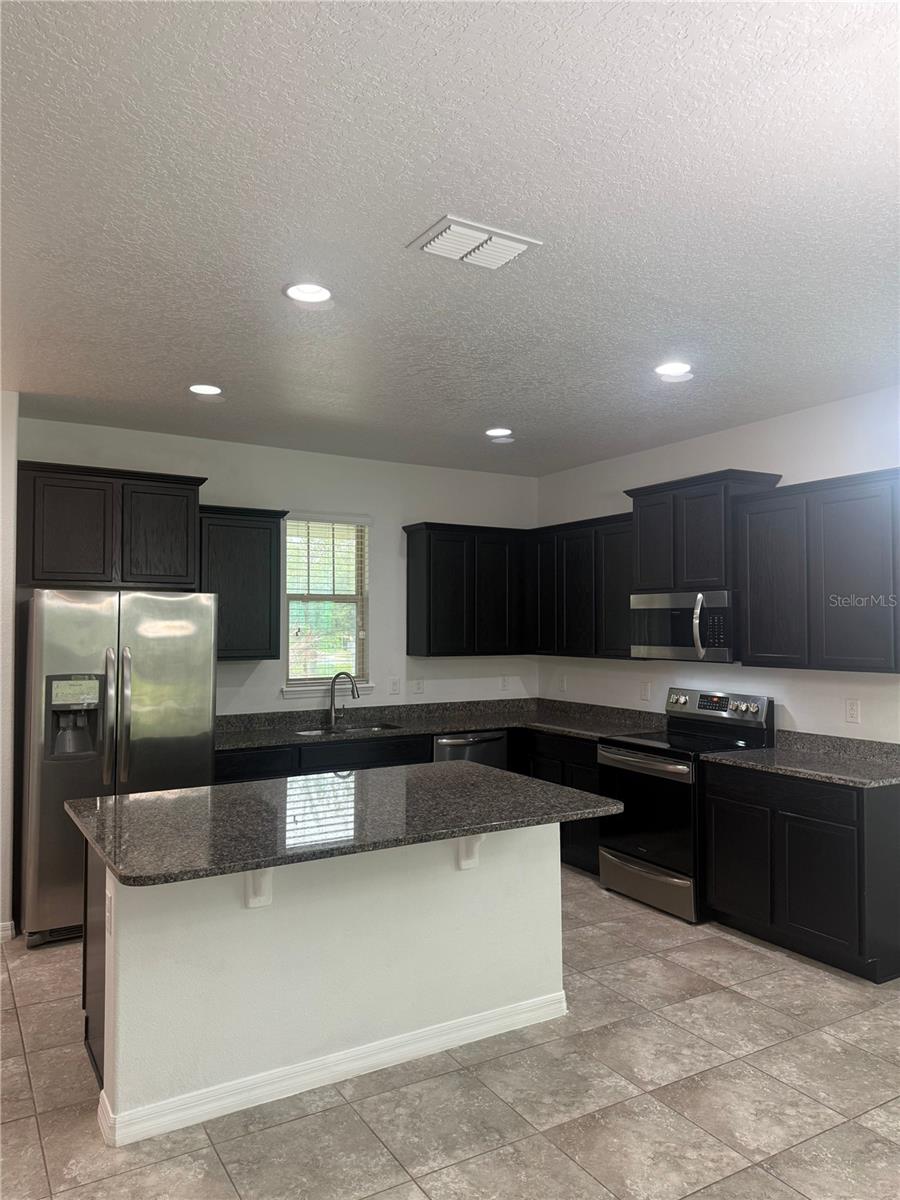 Image 10 of 45 For 16067 Pebble Bluff Loop