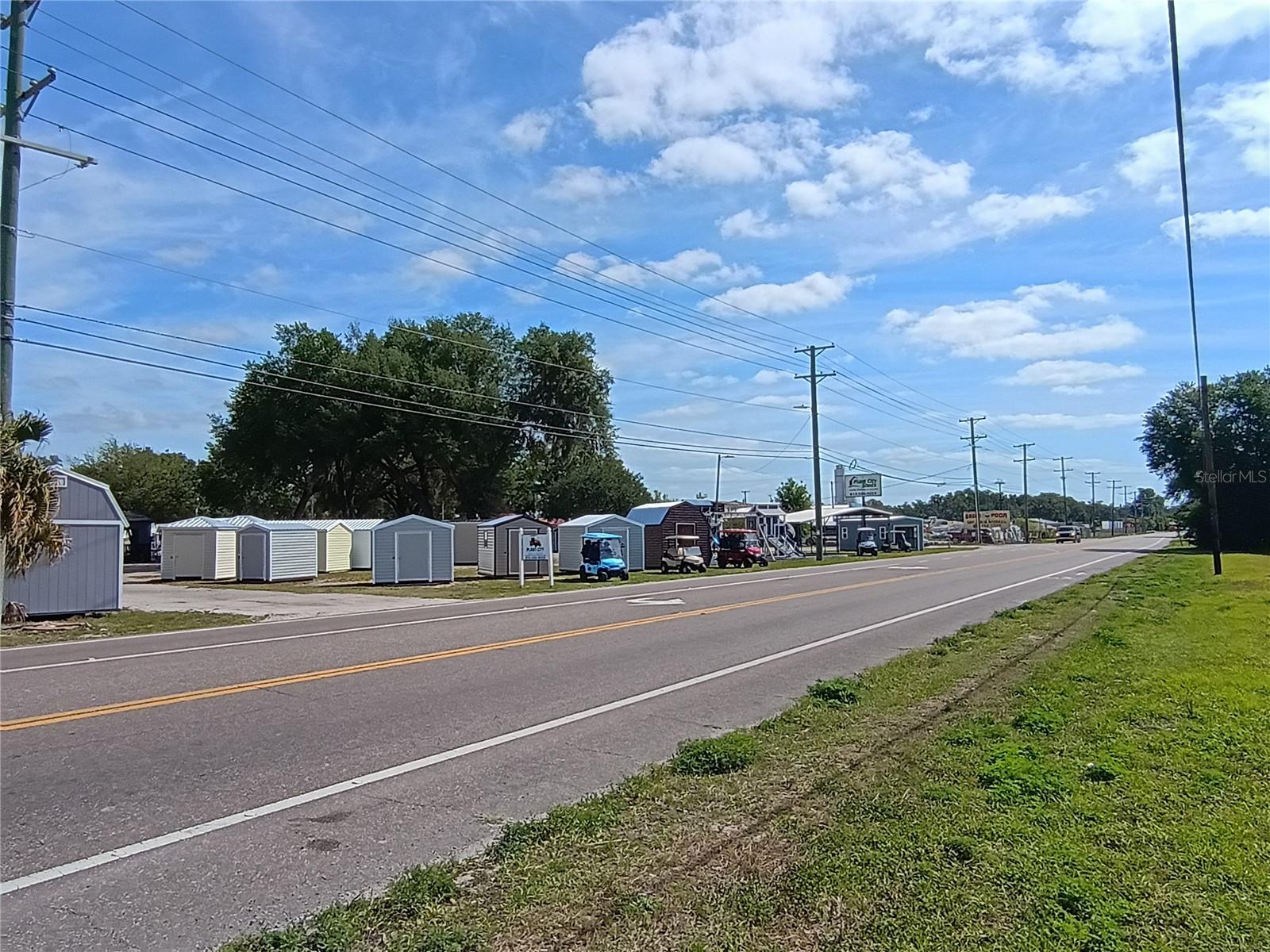 Listing photo id 7 for 2610 92 Highway