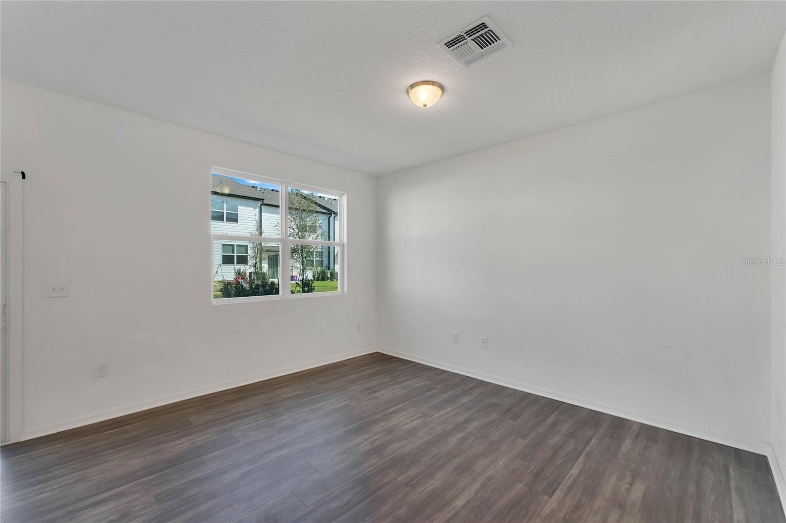 Image 10 of 22 For 840 Grandin Street