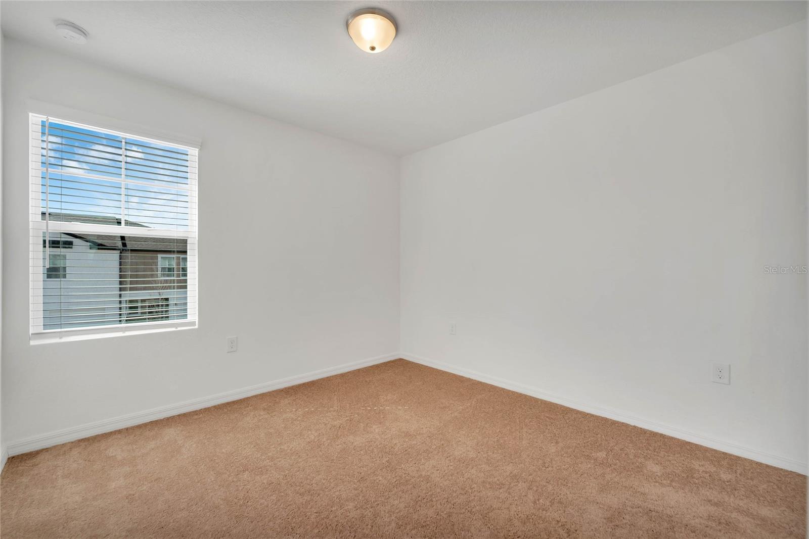 Image 15 of 22 For 840 Grandin Street