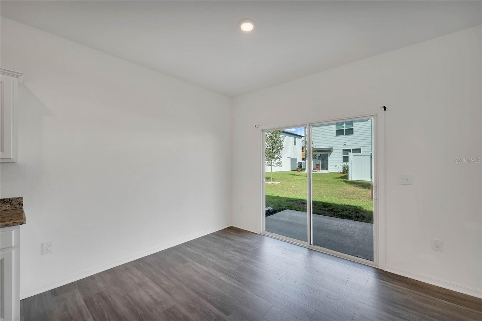 Image 9 of 22 For 840 Grandin Street