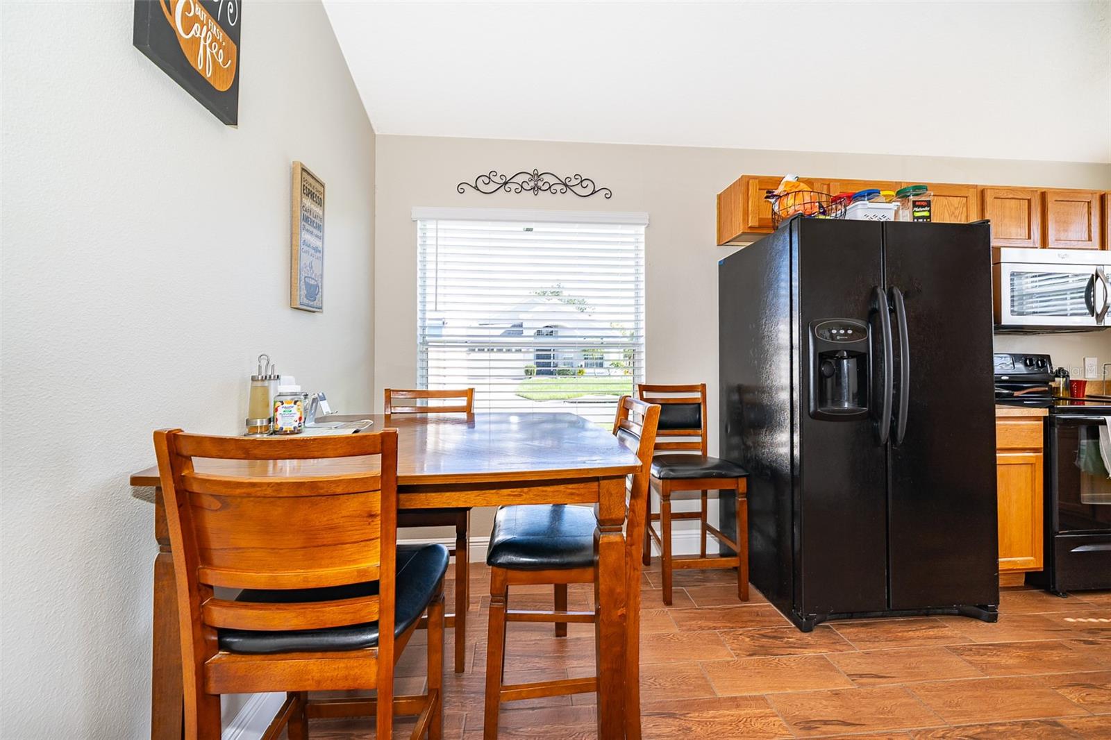 Image 17 of 32 For 3040 Rob Way