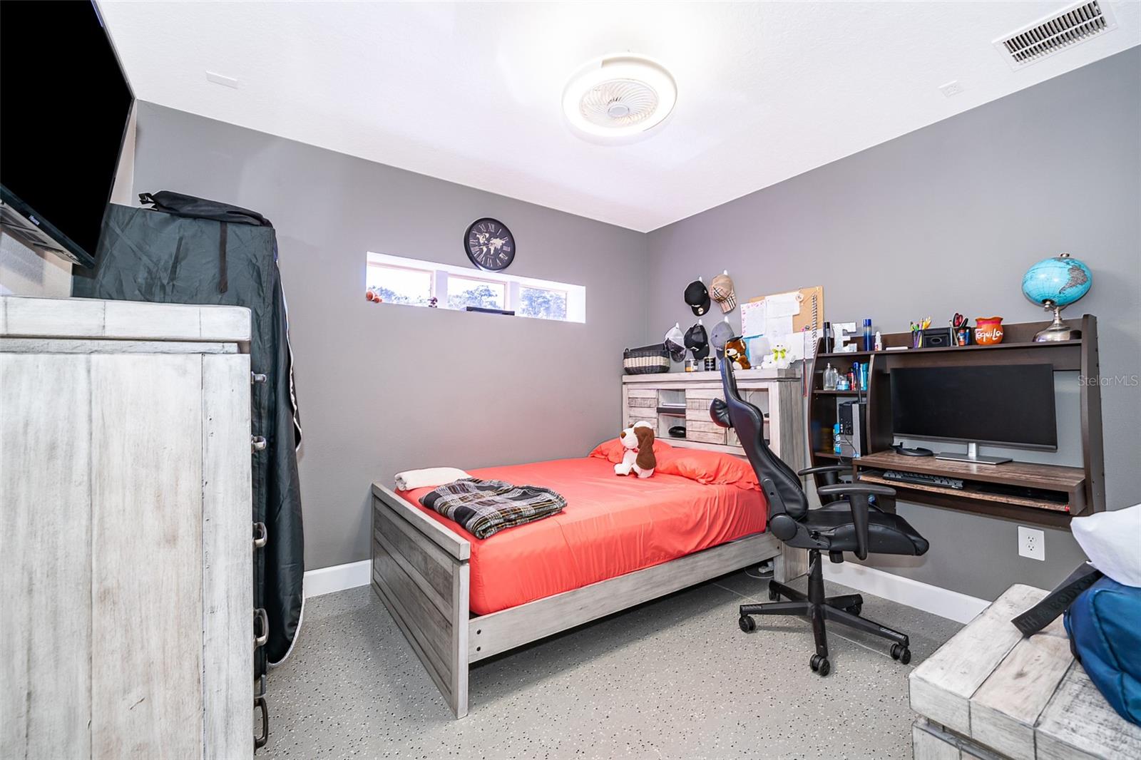 Image 9 of 32 For 3040 Rob Way