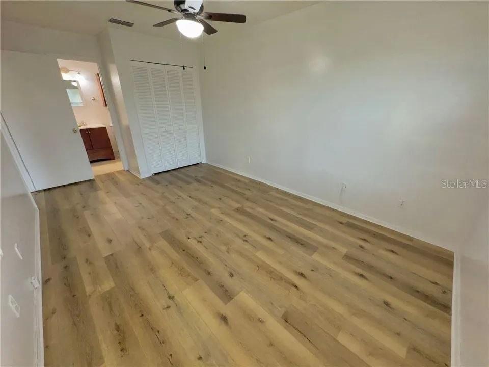 Image 11 of 27 For 9909 Sweepstakes Lane 4