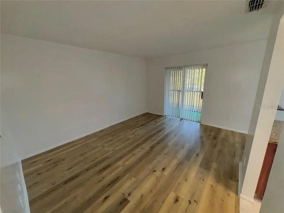 Image 19 of 27 For 9909 Sweepstakes Lane 4