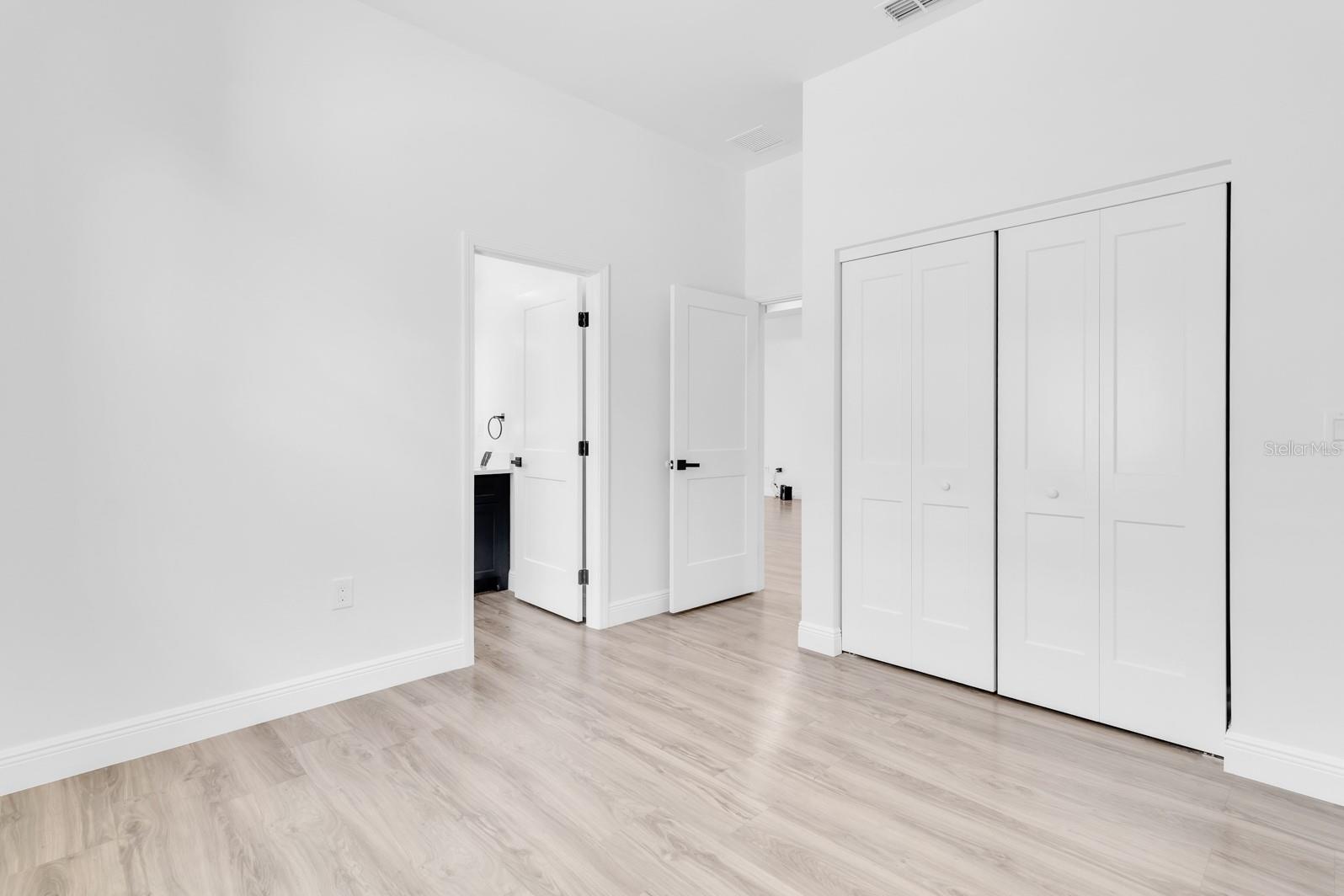 Image 36 of 50 For 376 Villa Sorrento Circle