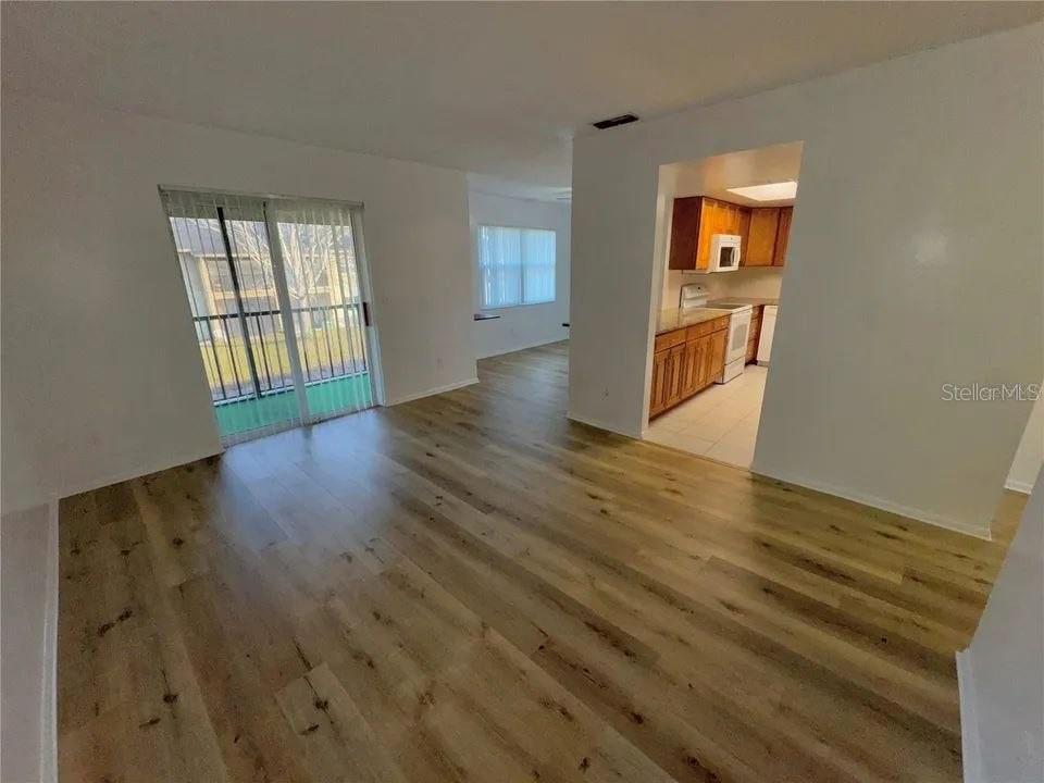 Image 7 of 27 For 9909 Sweepstakes Lane 4