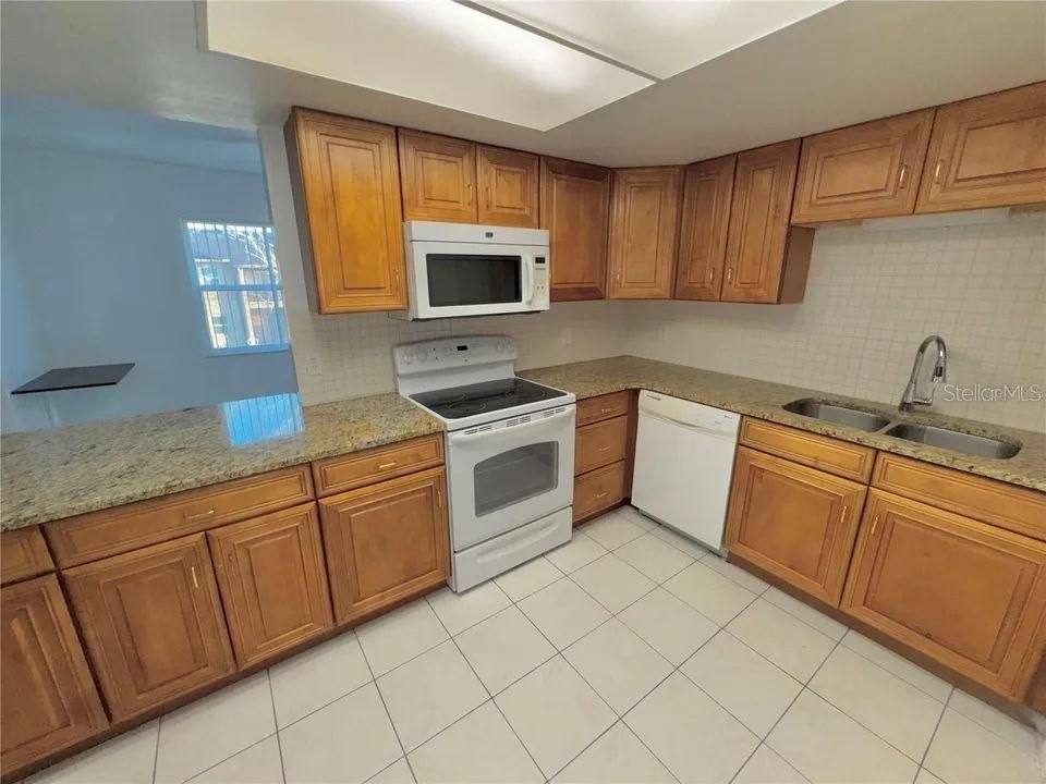 Image 8 of 27 For 9909 Sweepstakes Lane 4