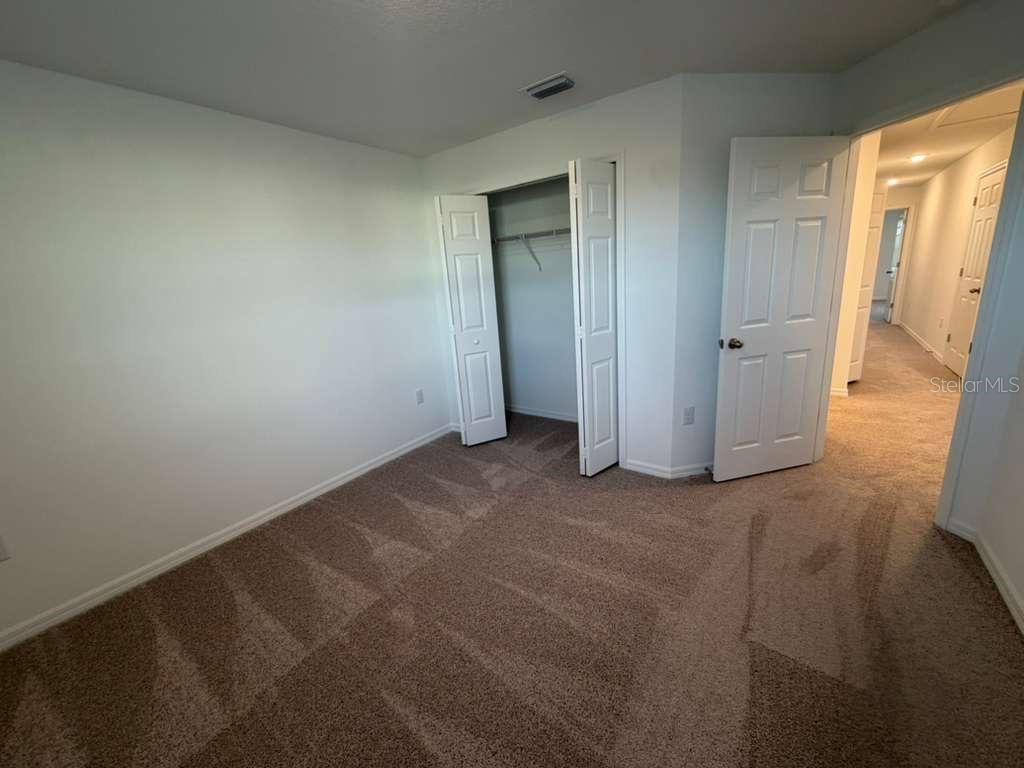 Image 15 of 22 For 466 Thompson Village Avenue