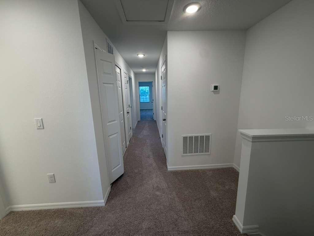 Image 7 of 22 For 466 Thompson Village Avenue