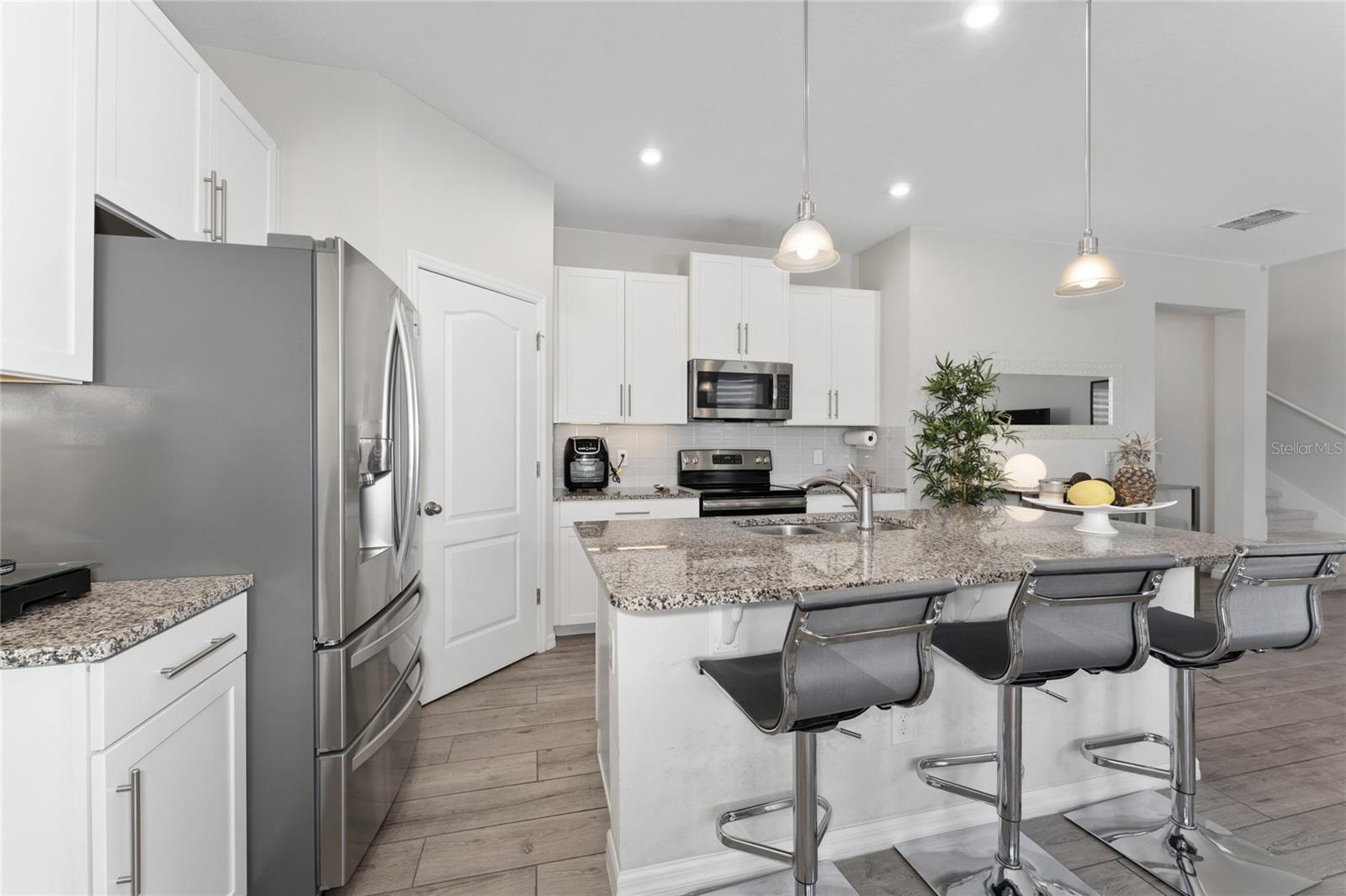 Image 10 of 33 For 3731 Crawley Down Loop