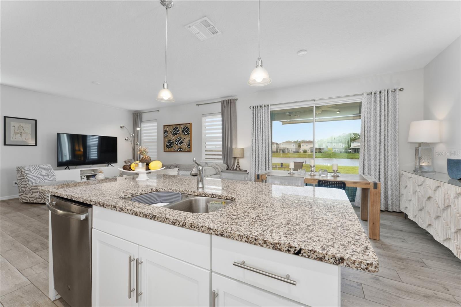 Image 11 of 33 For 3731 Crawley Down Loop