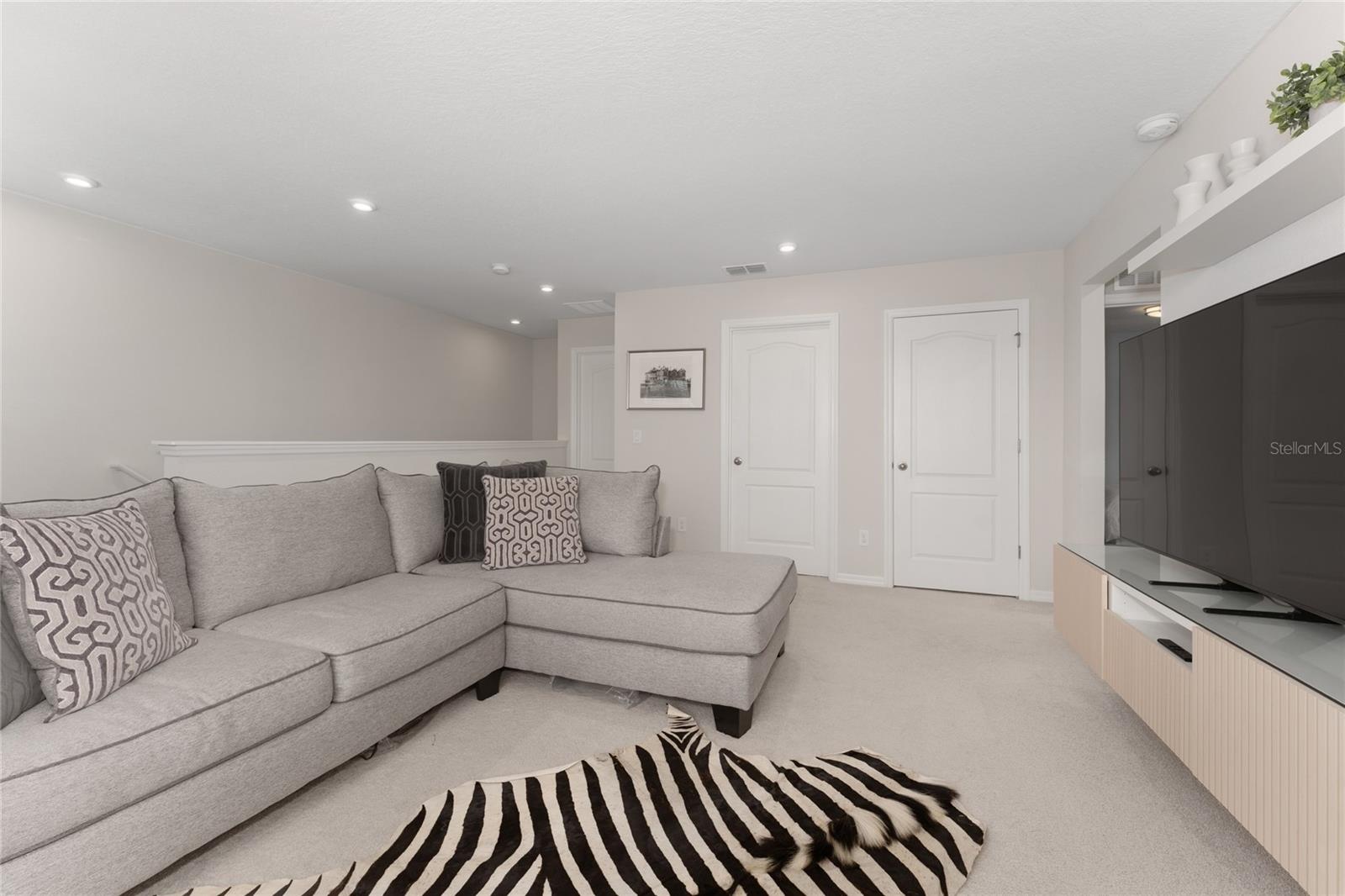 Image 15 of 33 For 3731 Crawley Down Loop