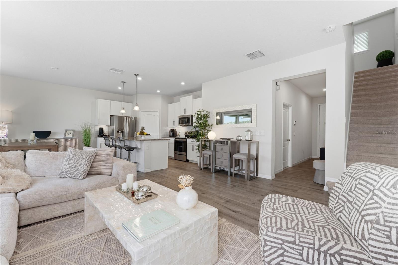 Image 6 of 33 For 3731 Crawley Down Loop