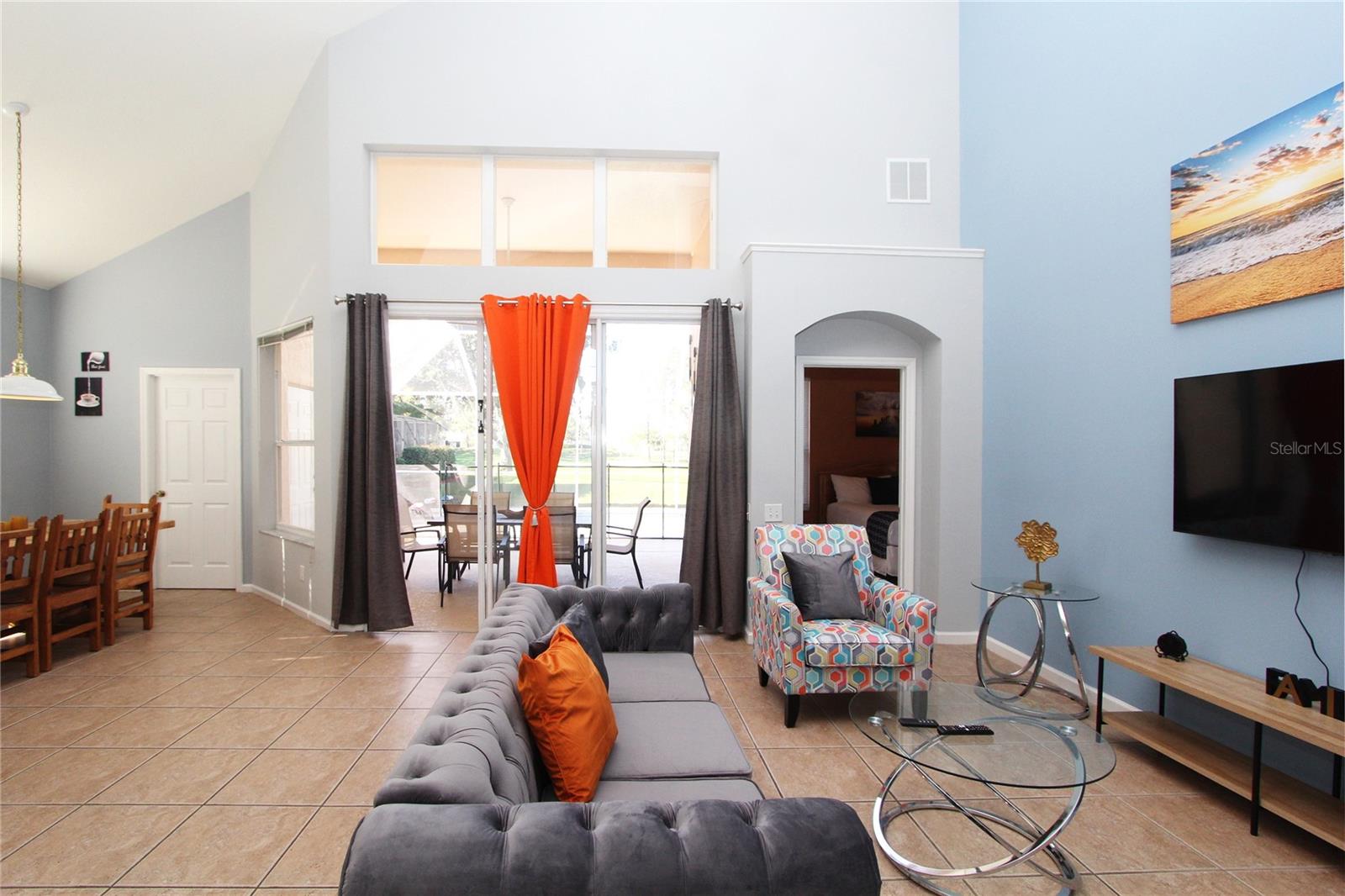 Image 14 of 42 For 8211 Fan Palm Way