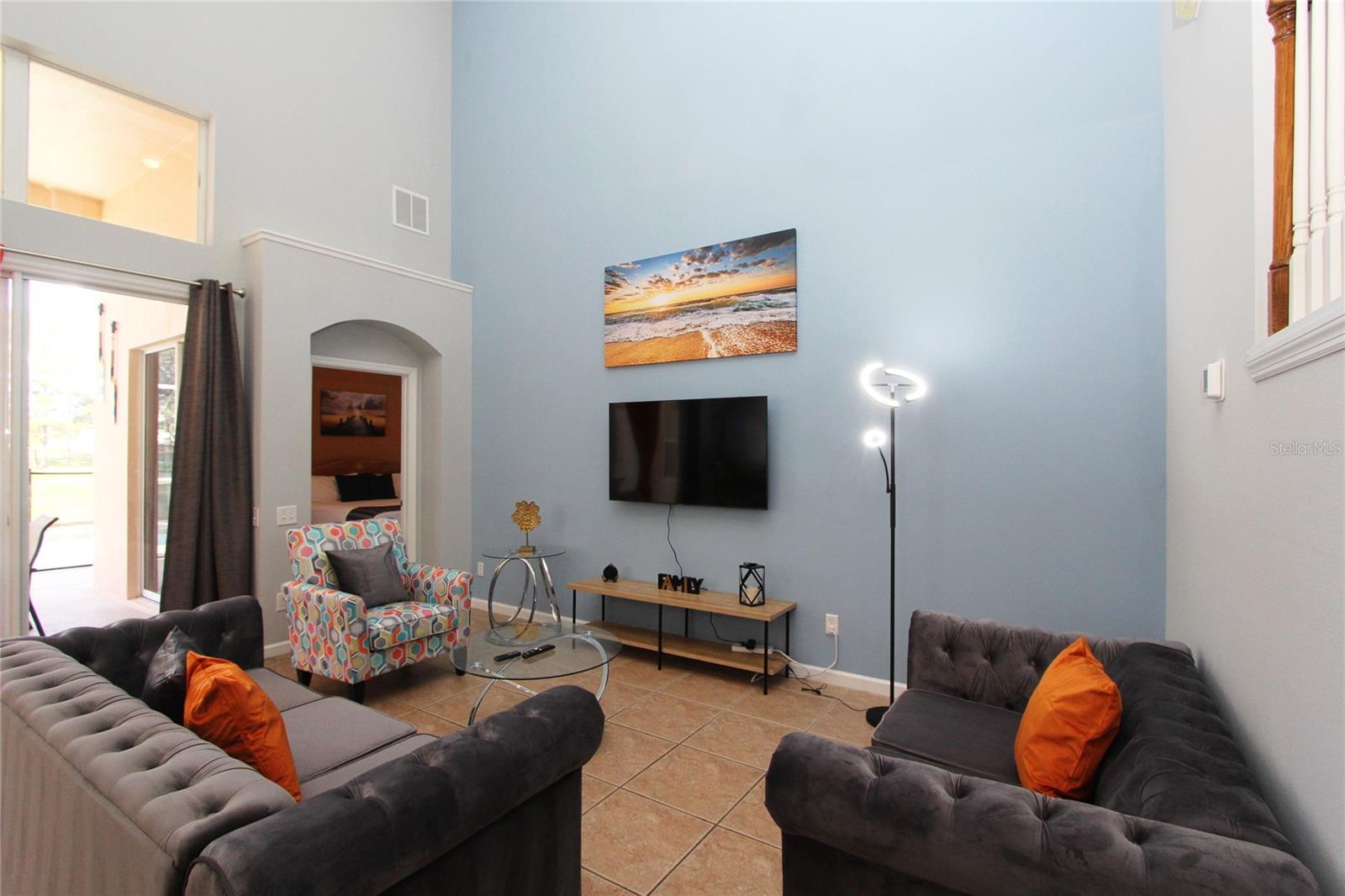 Image 15 of 42 For 8211 Fan Palm Way