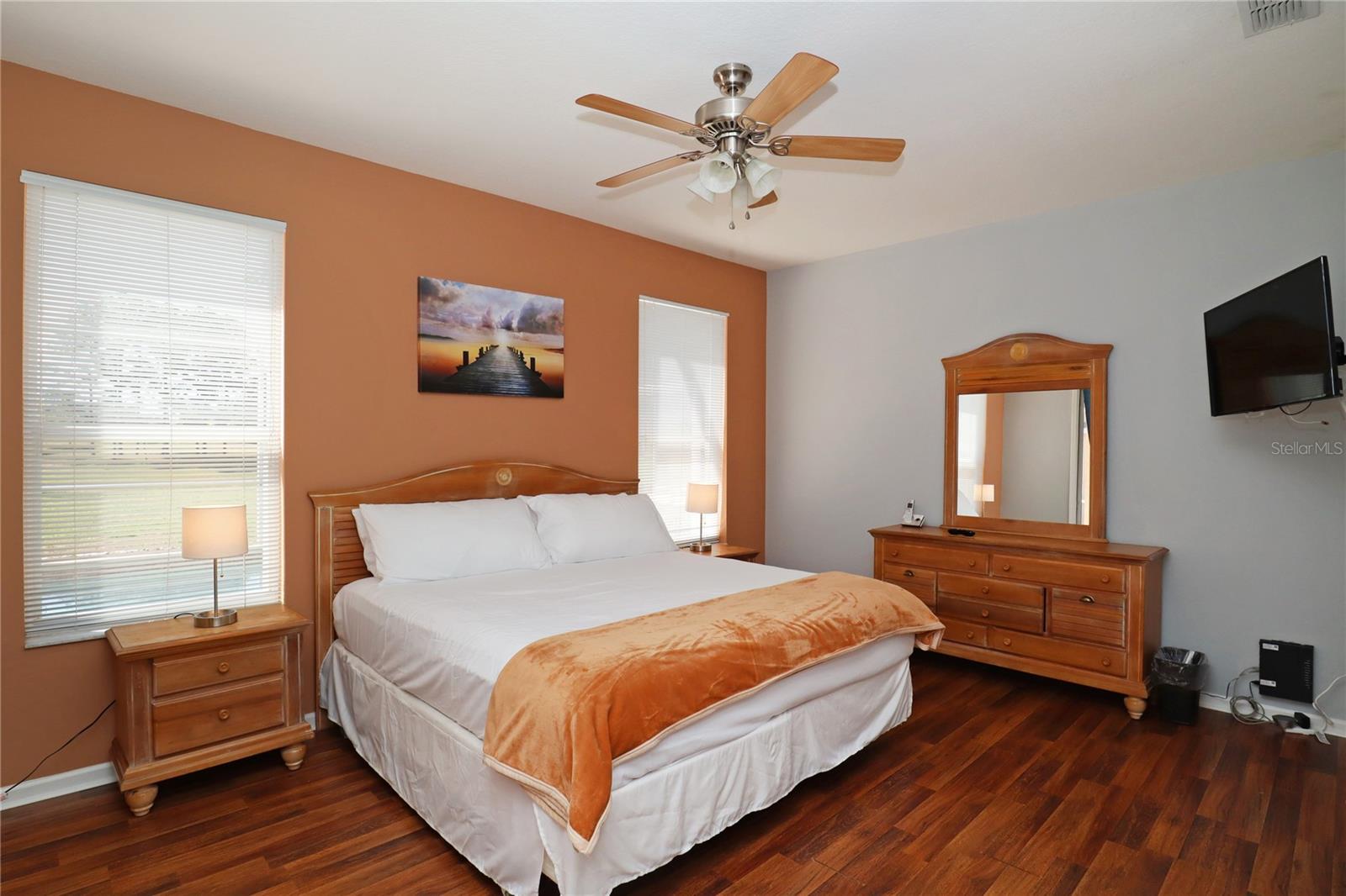 Image 16 of 42 For 8211 Fan Palm Way