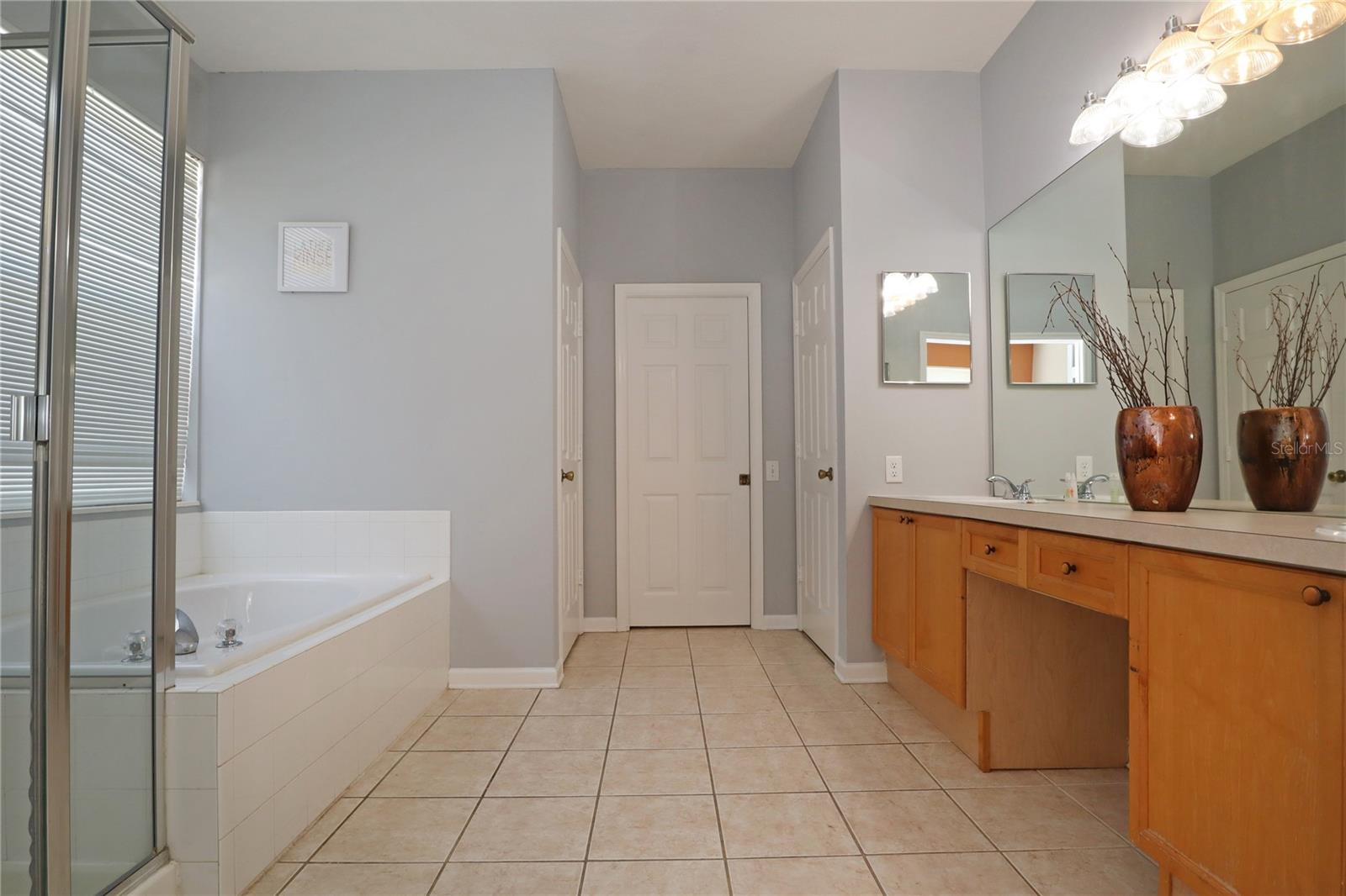 Image 23 of 42 For 8211 Fan Palm Way