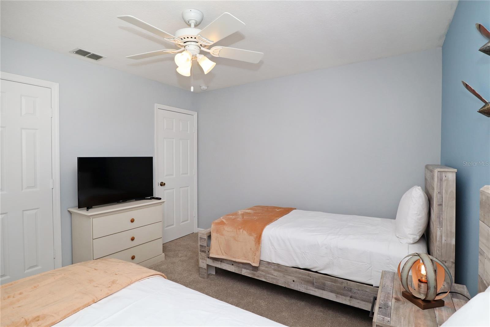 Image 27 of 42 For 8211 Fan Palm Way