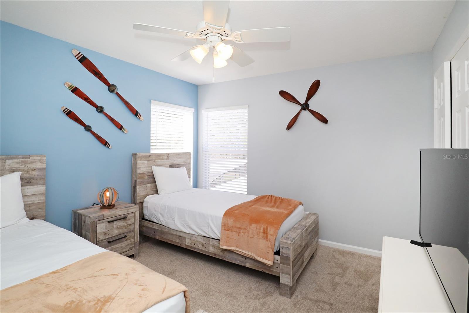 Image 28 of 42 For 8211 Fan Palm Way