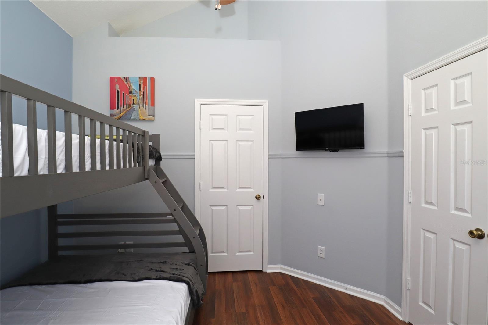 Image 4 of 42 For 8211 Fan Palm Way